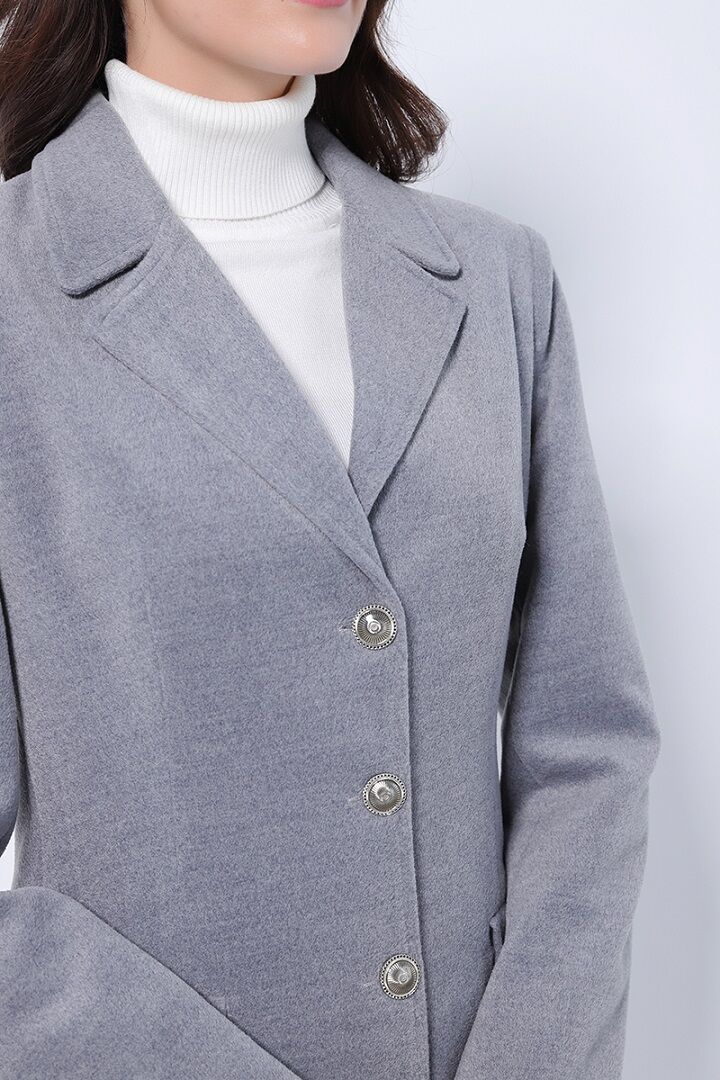 Collared grey coat