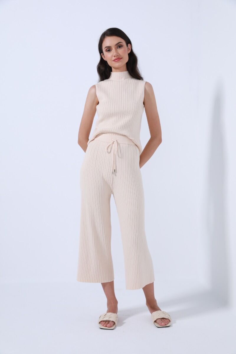 Ribbed knit pants
