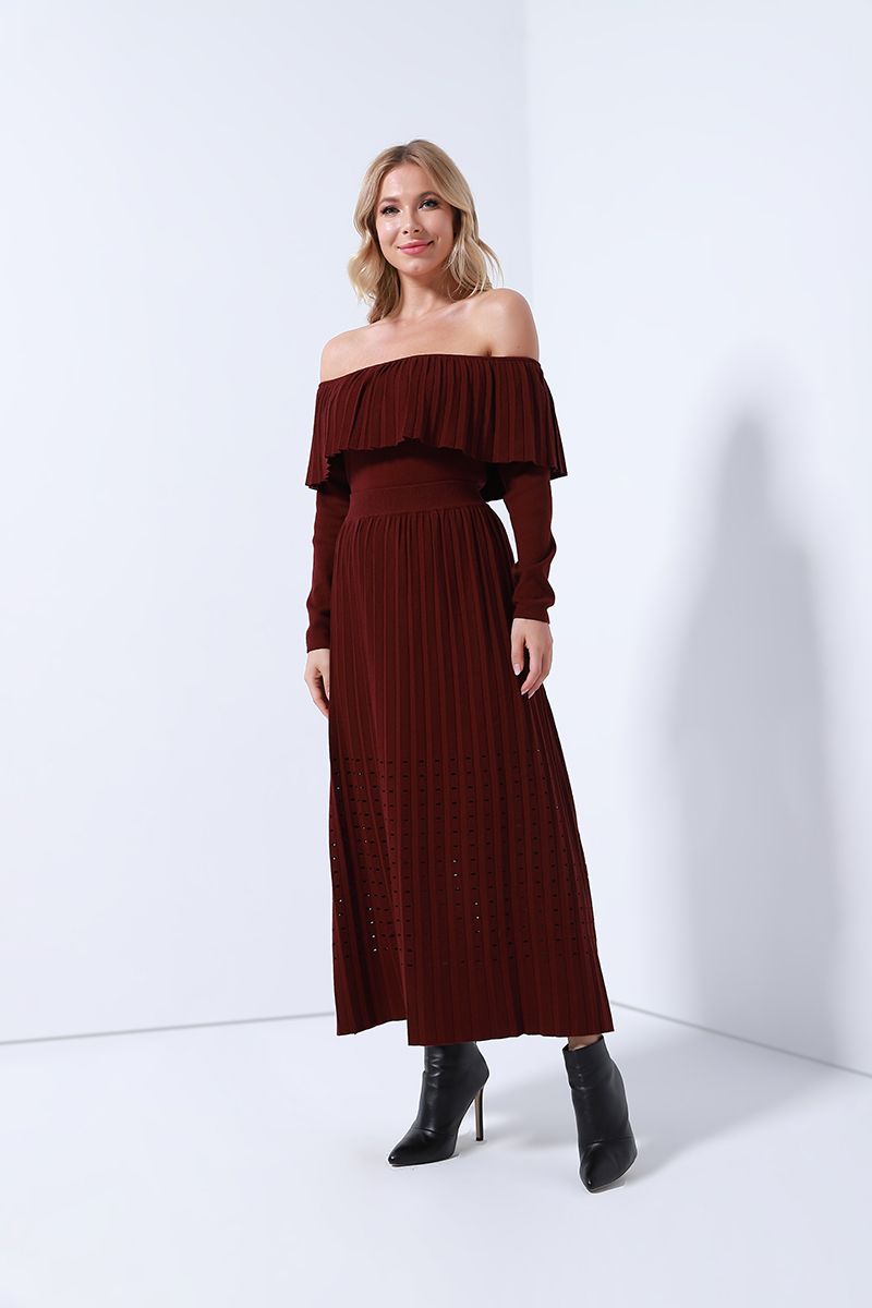 Pleated off-shoulder pullover