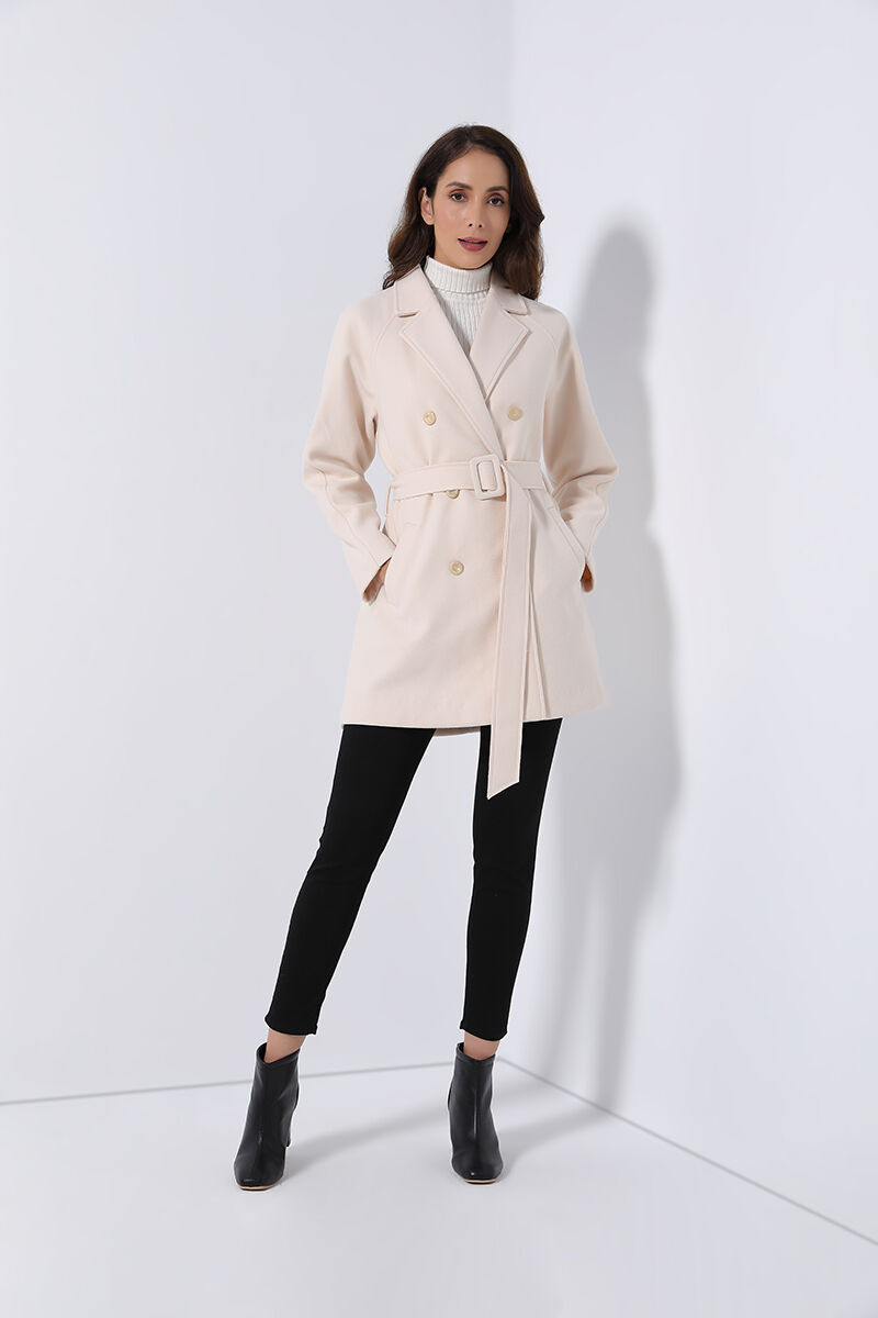 collared neckline coat