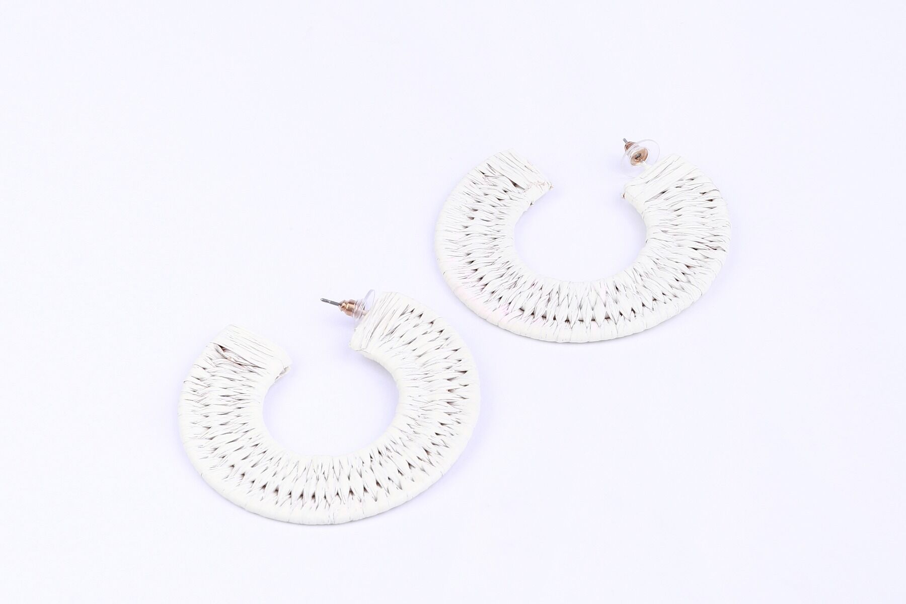 Woven straw earrings