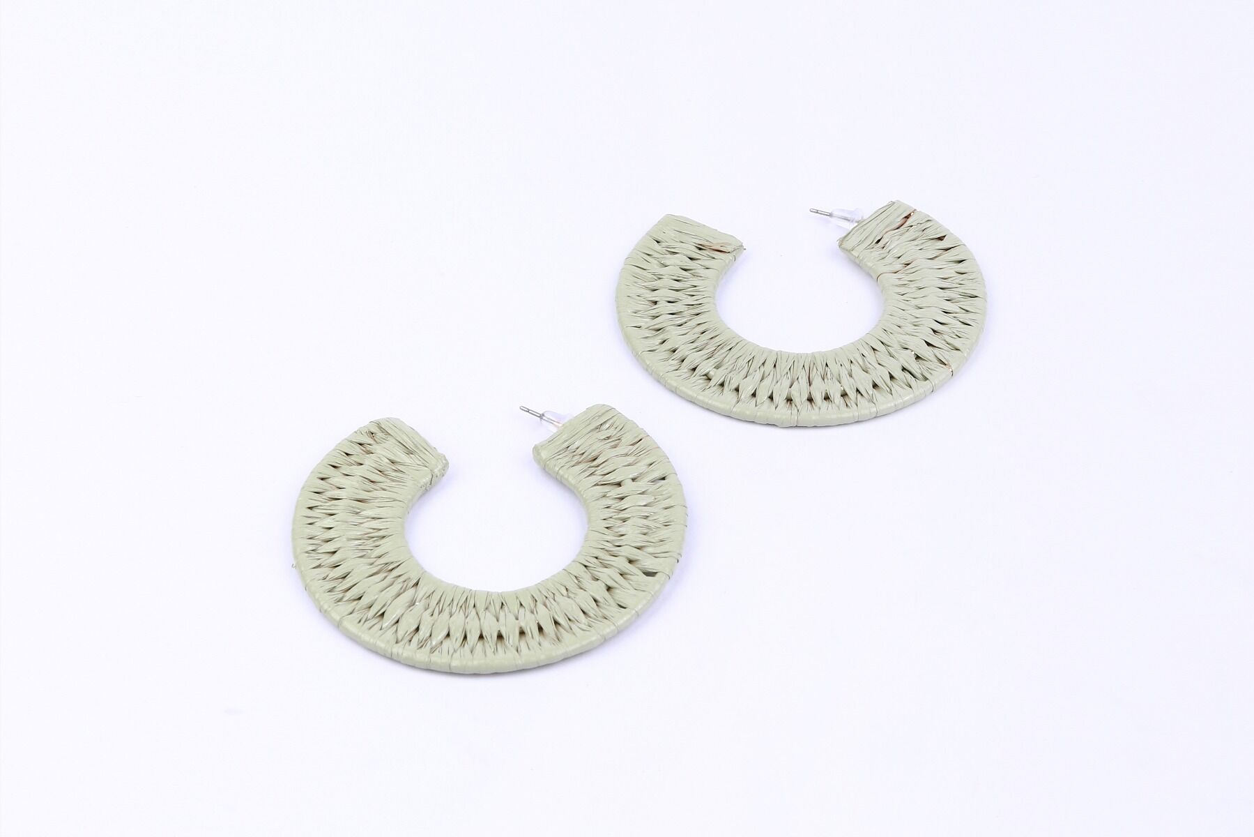 Woven straw earrings