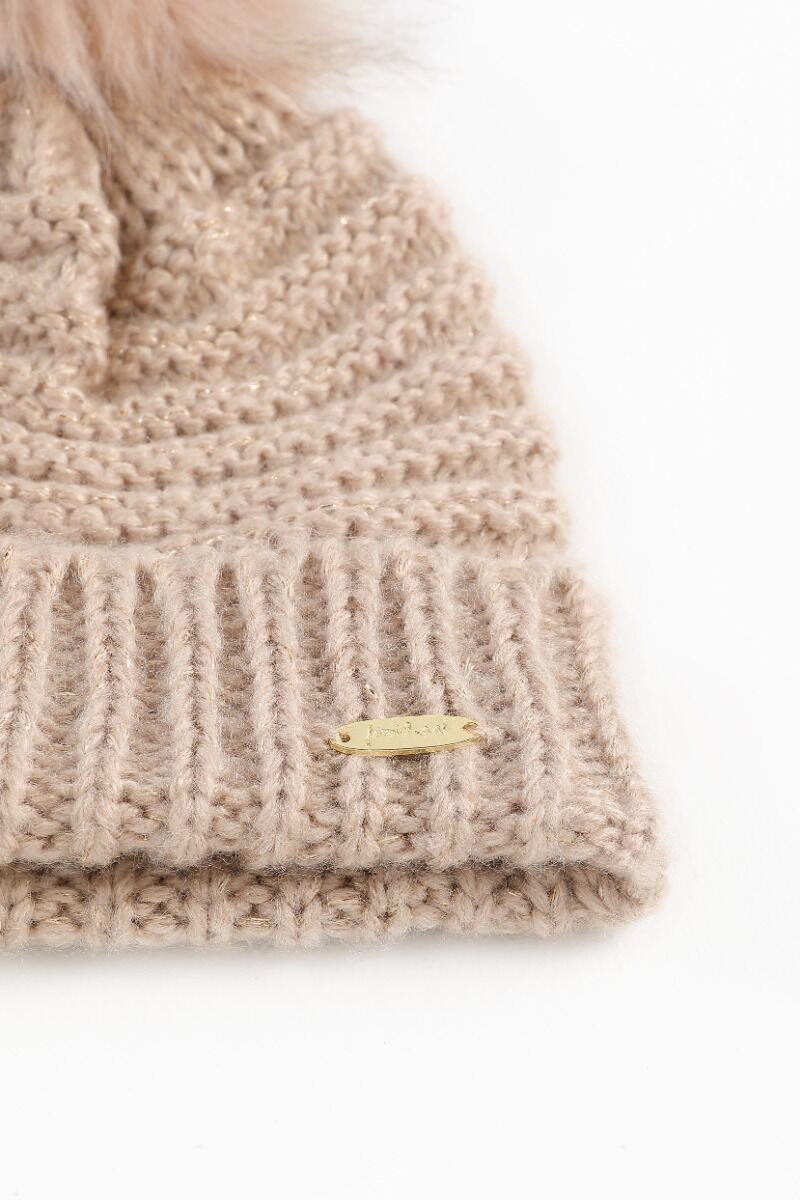 Pom-pom knitted cap