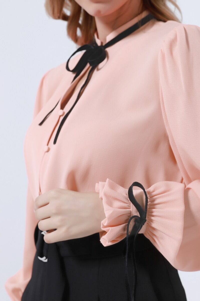 Neck tie blouse