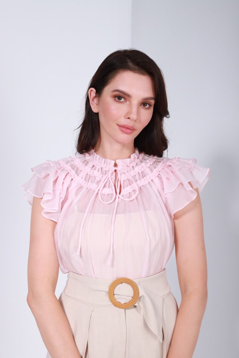 Ruffled collar top