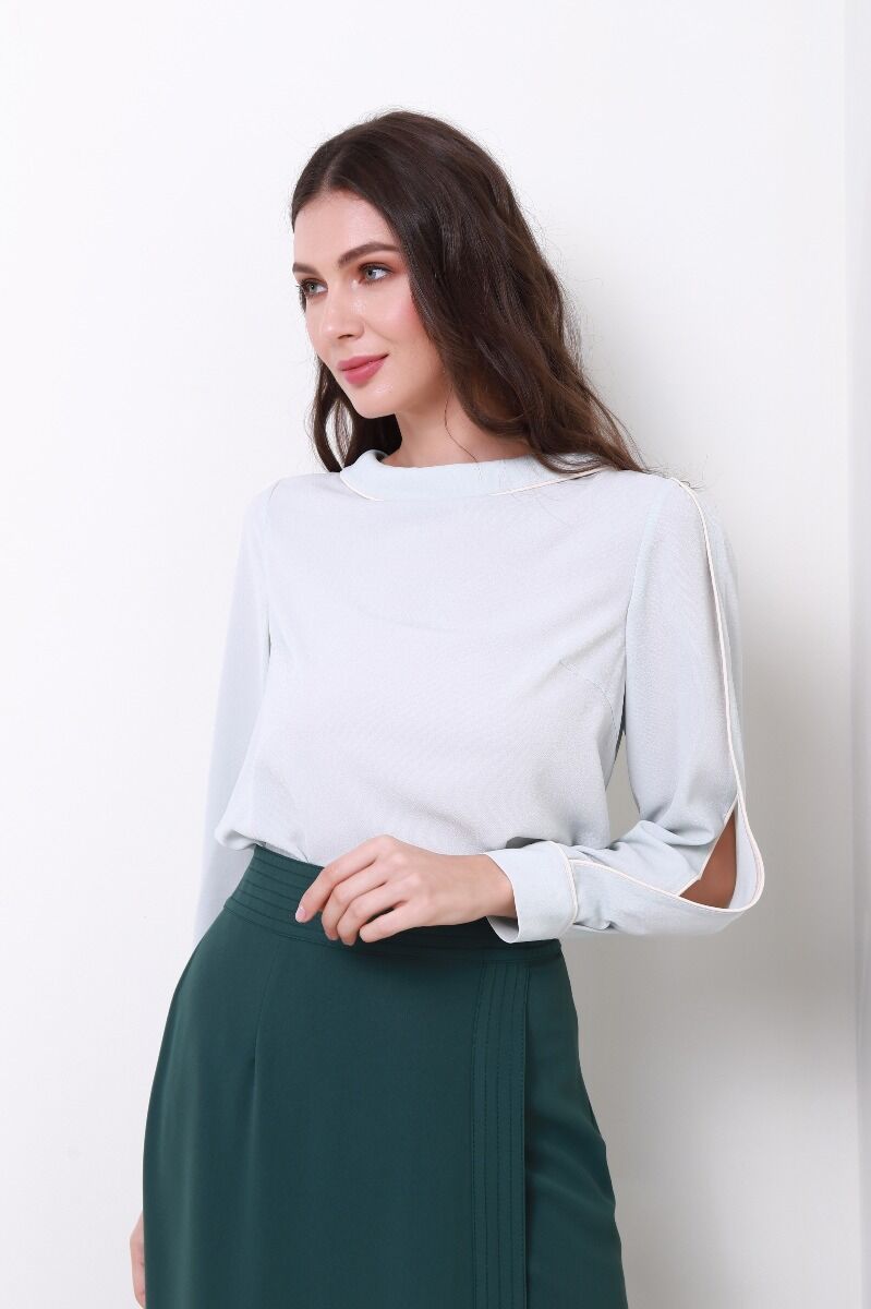 folded neckline top